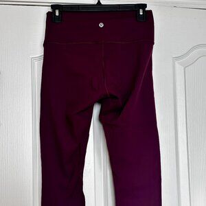 Like New Lululemon Plum-Colored Cropped Yoga Pants size 8